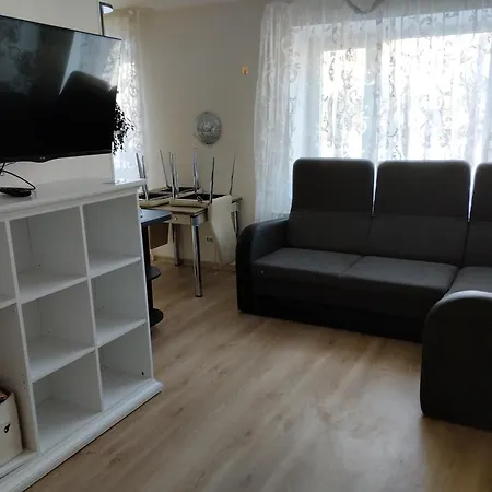Apartament 3Х Комнатная Квартира Narwa